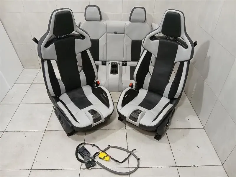 BMW G83 M4 Silverstone Carbon Bucket Seats OEM BMW G83 M4 Silverstone Carbon Bucket Seats OEM