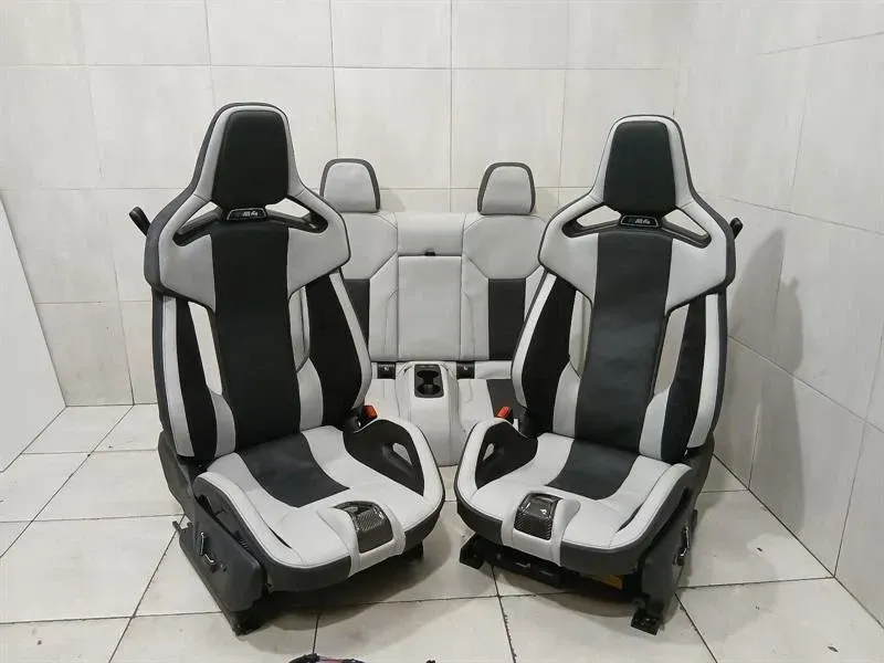 BMW G83 M4 Silverstone Carbon Bucket Seats OEM BMW G83 M4 Silverstone Carbon Bucket Seats OEM
