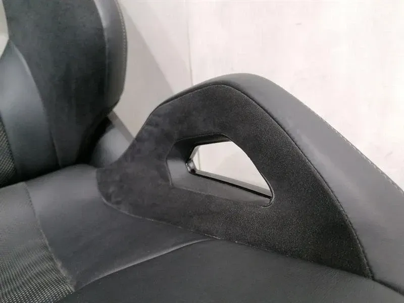 BMW Carbon Fiber Bucket Seats BMW Carbon Fiber Bucket Seats